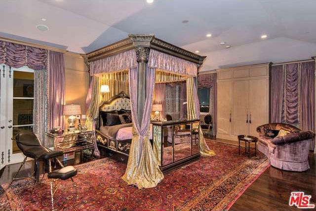 Tak wygląda dom jednego z członków Guns N'Roses (FOTO)