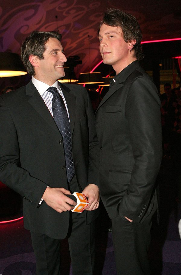 Nie poznacie Sławka Uniatowskiego na starych zdjęciach (FOTO) Nie poznacie Sławka Uniatowskiego na starych zdjęciach (FOTO)