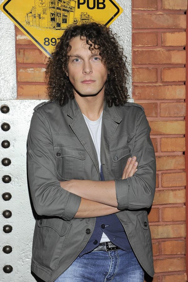 Nie poznacie Sławka Uniatowskiego na starych zdjęciach (FOTO) Nie poznacie Sławka Uniatowskiego na starych zdjęciach (FOTO)