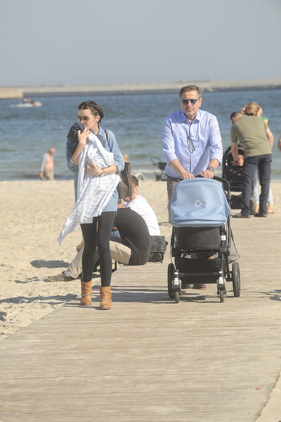 Andrzej Sołtysik z piękną żoną i synkiem nad morzem (FOTO)