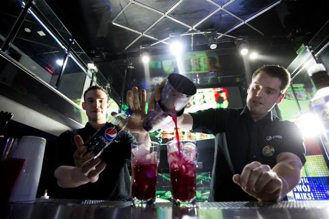 Koniec barmańskiej imprezy Miksshow! Koniec barmańskiej imprezy Miksshow!