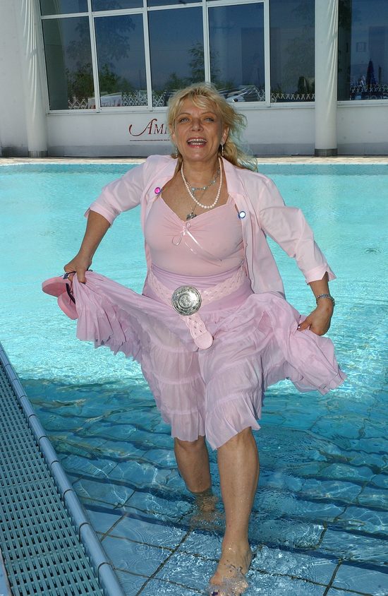 Która gwiazda zaszalała z kolorami? (FOTO)