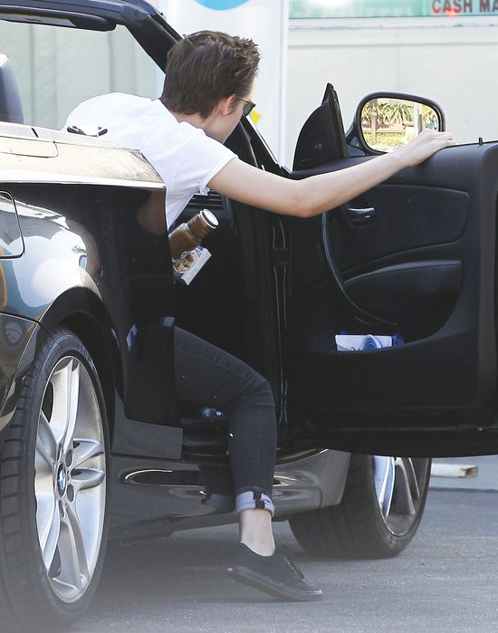 Włosy Kristen Stewart coraz krótsze (FOTO) Włosy Kristen Stewart coraz krótsze (FOTO)