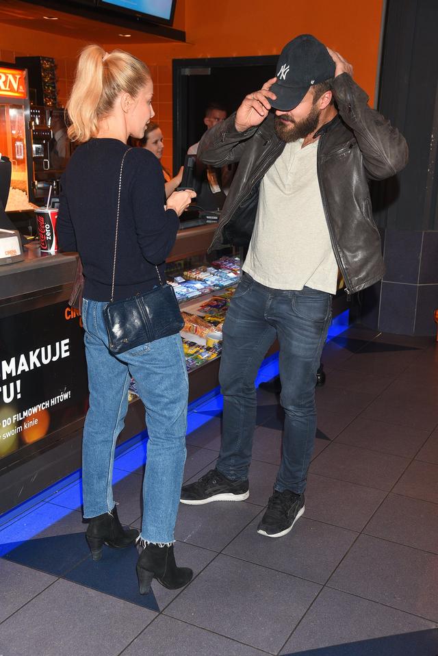 Piotr Stramowski wspomina erotyczną scenę z Anną Muchą z Pitbulla Piotr Stramowski wspomina erotyczną scenę z Anną Muchą z Pitbulla