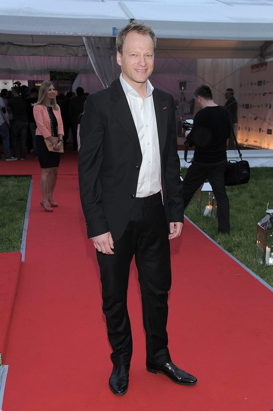 Maciej Stuhr ucharakteryzowany na... Dorotę Wellman! (FB) Maciej Stuhr ucharakteryzowany na... Dorotę Wellman! (FB)