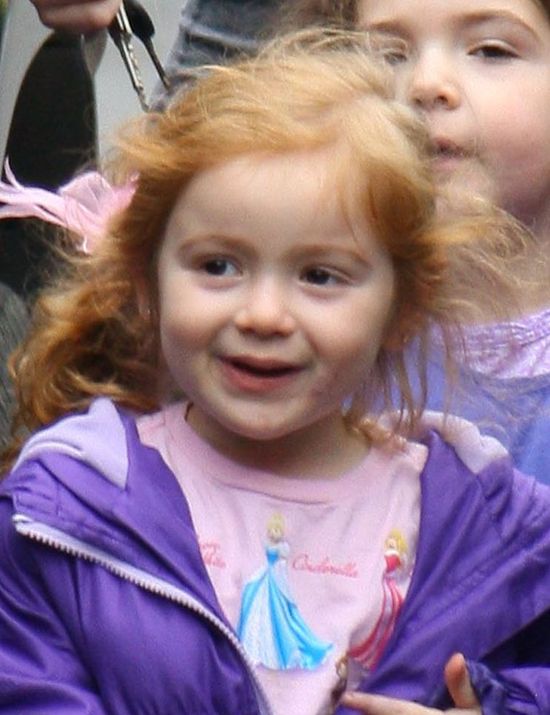 Czyja to wesoła rudowłosa dziewczynka? (FOTO) Czyja to wesoła rudowłosa dziewczynka? (FOTO)