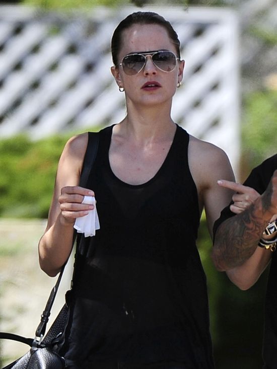 Mena Suvari ze swoim chłopakiem (FOTO) Mena Suvari ze swoim chłopakiem (FOTO)