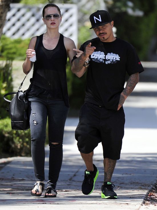 Mena Suvari ze swoim chłopakiem (FOTO) Mena Suvari ze swoim chłopakiem (FOTO)