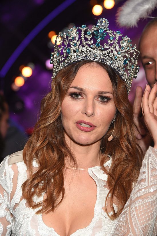 Sykut błysnęła dekoltem, Hyży pokazała plecy (FOTO)