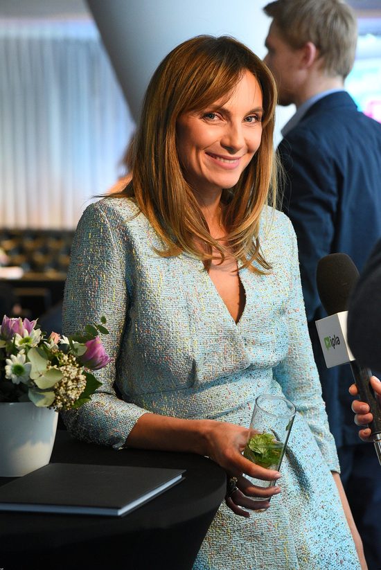 Oto, co chowała pod dzwonami i luźnymi spodniami (FOTO)