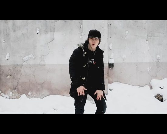 Syn Magika, Filip Łuszcz, nagrał nowy kawałek [VIDEO]