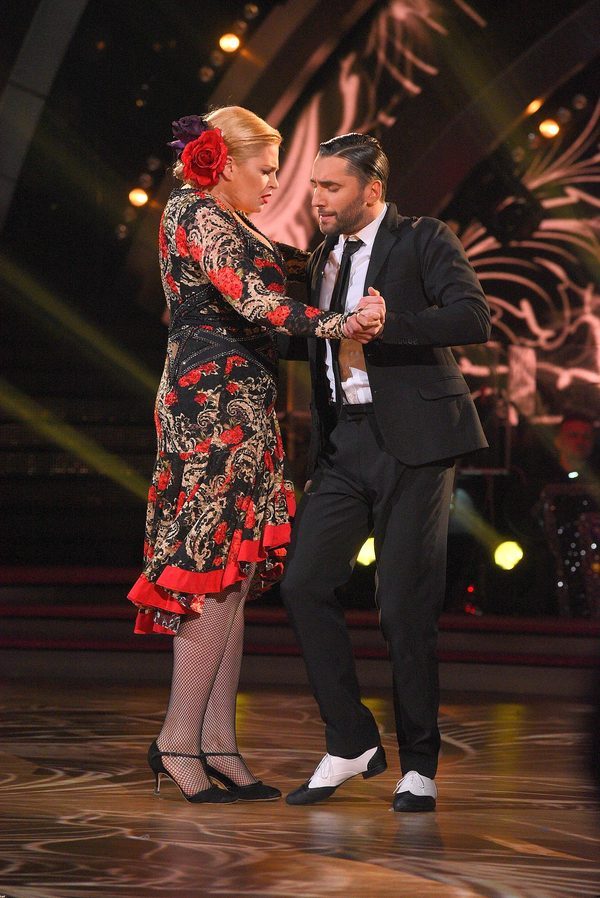 Izu bokser i rozkoszne ciało Elżbiety Romanowskiej