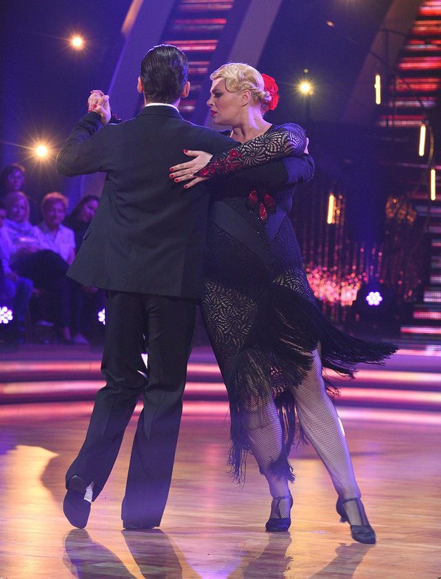 Taniec z gwiazdami - kto dostał się do półfinału? (FOTO) Taniec z gwiazdami - kto dostał się do półfinału? (FOTO)