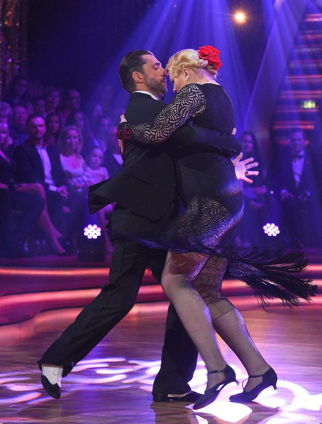 Taniec z gwiazdami - kto dostał się do półfinału? (FOTO) Taniec z gwiazdami - kto dostał się do półfinału? (FOTO)