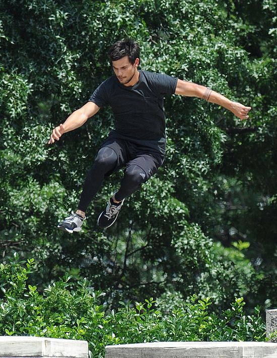 Taylor Lautner ćwiczy parkour