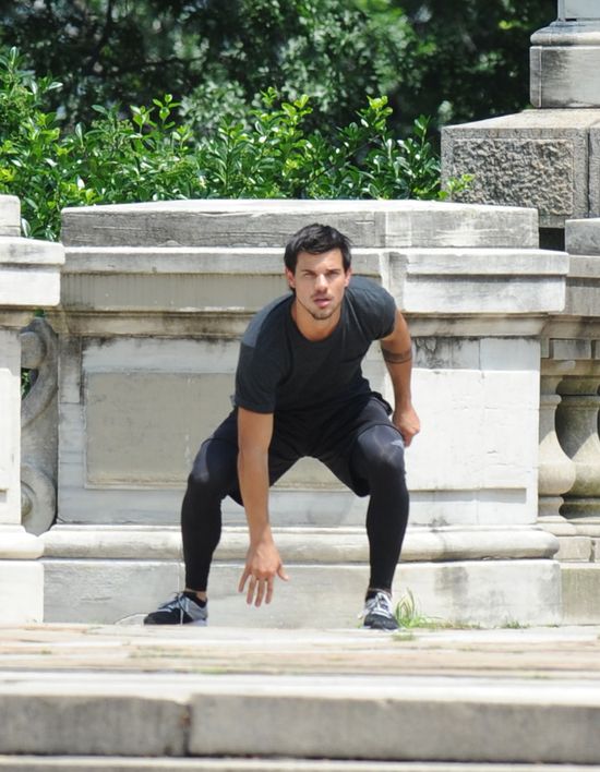 Taylor Lautner ćwiczy parkour