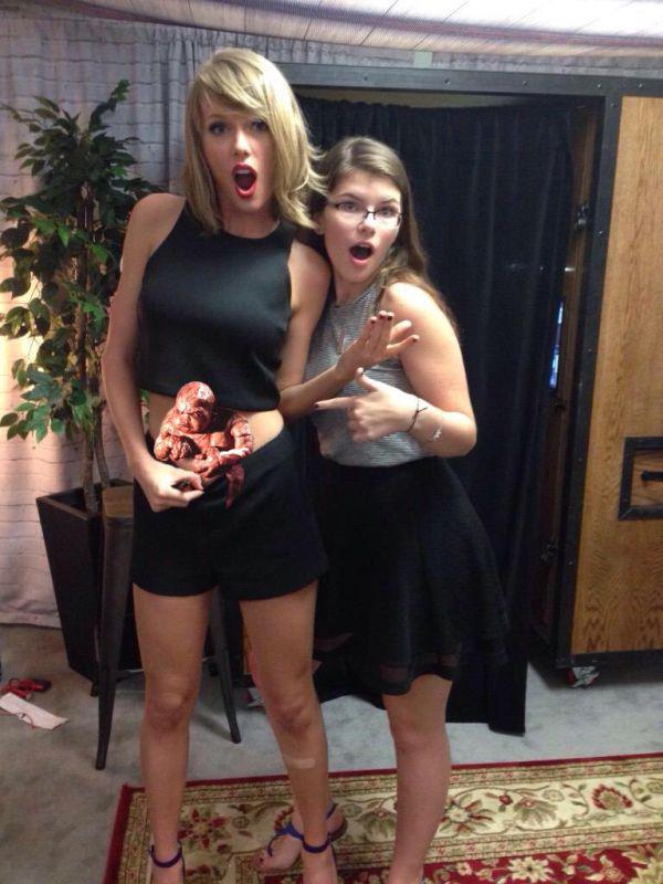 Taylor Swift pokazała brzuch - Internet reaguje adekwatnie