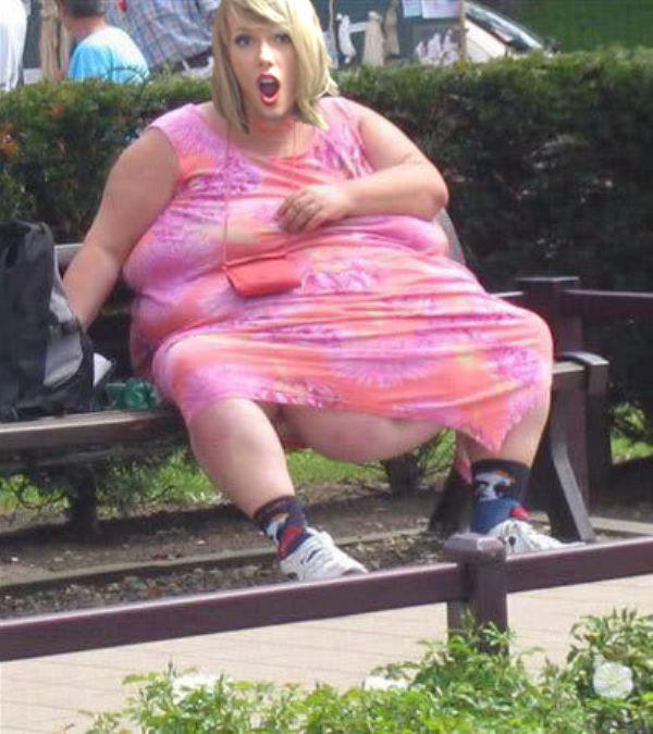 Taylor Swift pokazała brzuch - Internet reaguje adekwatnie