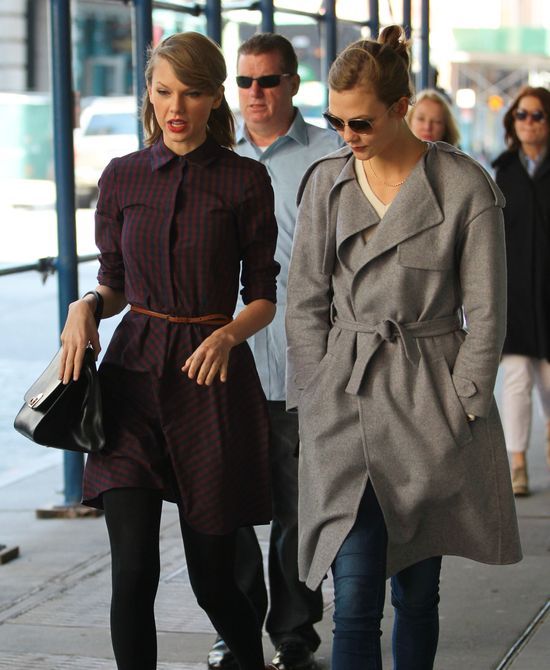 Karlie Kloss złożyła Taylor Swift nietypową propozycję... Karlie Kloss złożyła Taylor Swift nietypową propozycję...