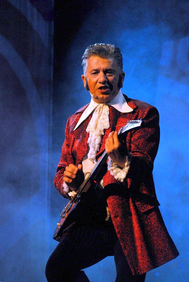 Doda i Natasza Urbańska na koncercie z okazji 25-lecia teatru Buffo (ZDJĘCIA)