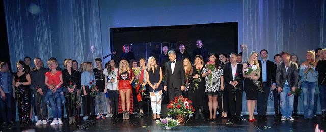 Doda i Natasza Urbańska na koncercie z okazji 25-lecia teatru Buffo (ZDJĘCIA)