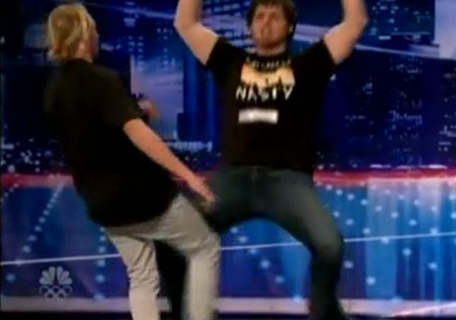 Ma talent: genitalia ze stali