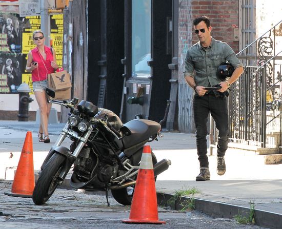Justin Theroux na monsterze (FOTO) Justin Theroux na monsterze (FOTO)
