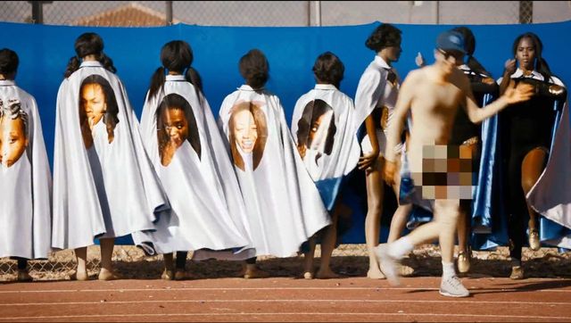 Twerkające panie i synek Robina Thicke (VIDEO)