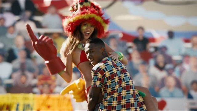 Twerkające panie i synek Robina Thicke (VIDEO)