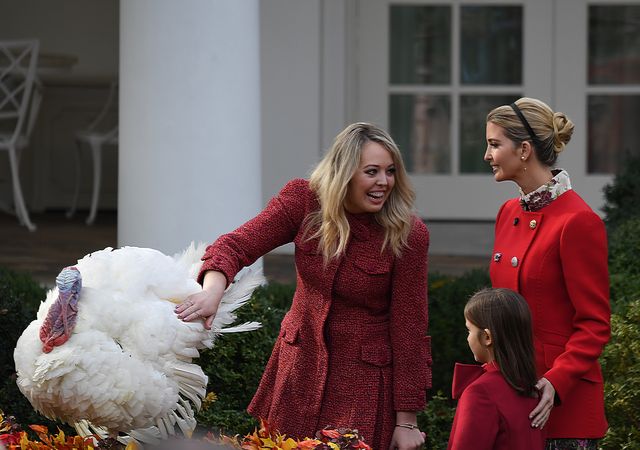 Tiffany Trump skradła show ułaskawiania indyka w Białym Domu (ZDJĘCIA)