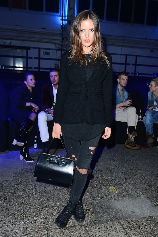 Tola Szlagowska - już z daleka od Mai Sablewskiej (FOTO) Tola Szlagowska - już z daleka od Mai Sablewskiej (FOTO)