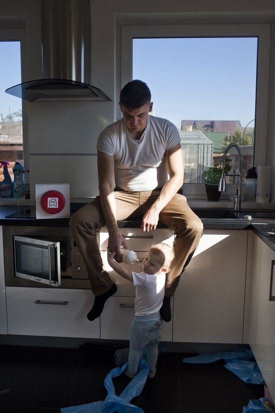 Tomasz Niecik z synem w domowym zaciszu (FOTO)