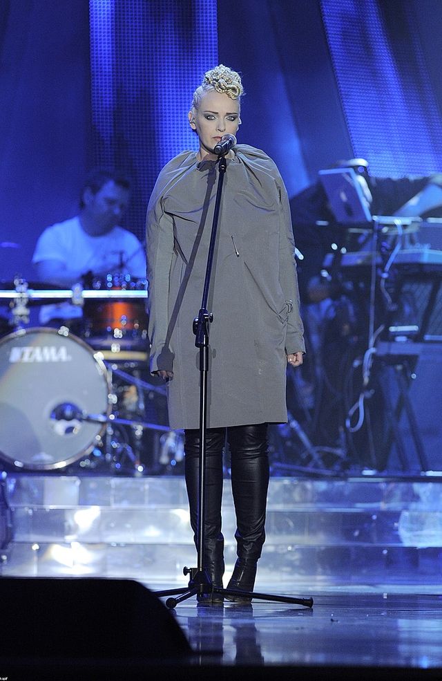 Kasia Nosowska jak wyrocznia z Matrixa (FOTO) Kasia Nosowska jak wyrocznia z Matrixa (FOTO)