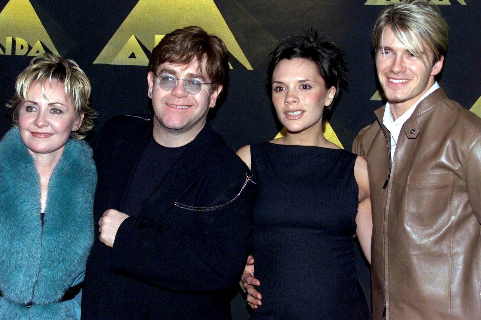 Pamiętacie, jak wyglądali Beckhamowie w dniu ślubu? Pamiętacie, jak wyglądali Beckhamowie w dniu ślubu?