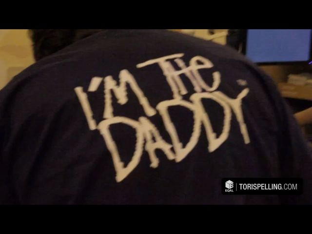 Dzieci Tori Spelling przyszły do niej tuż po porodzie VIDEO Dzieci Tori Spelling przyszły do niej tuż po porodzie VIDEO