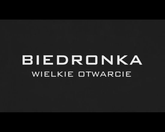 HIT! Brad Pitt poluje na pangę w polskim supermarkecie VIDEO