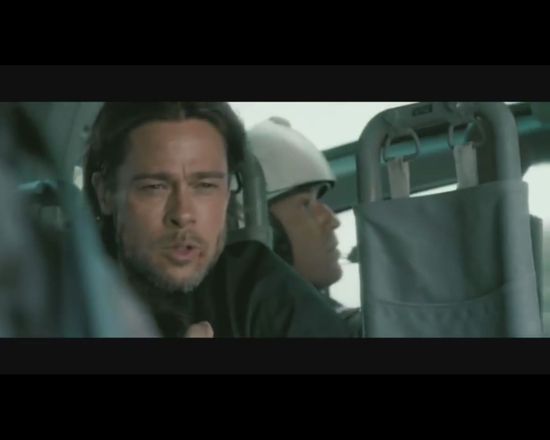 HIT! Brad Pitt poluje na pangę w polskim supermarkecie VIDEO