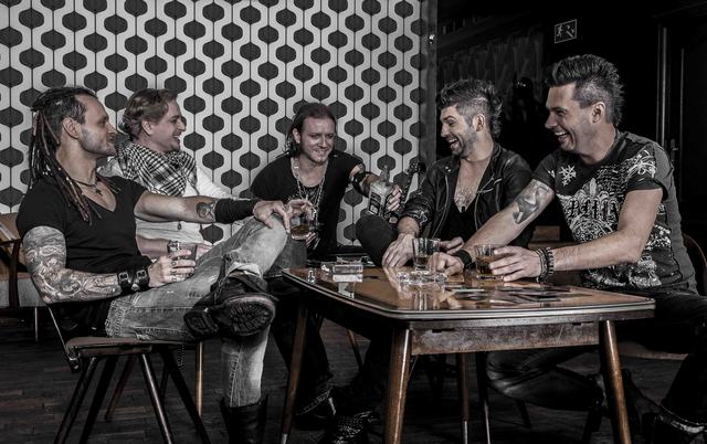 Na niby - pierwszy singiel The Trash [AUDIO]