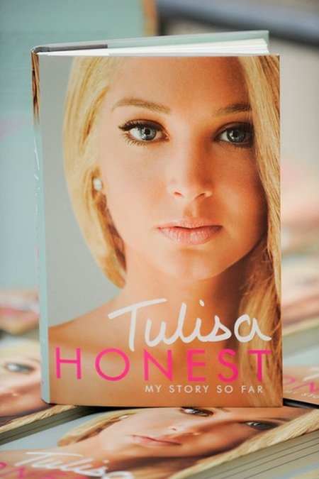 Tulisa Contostavlos: Straciłam cnotę mając 14 lat (FOTO)