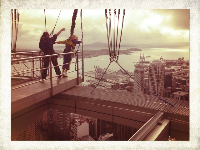 Beyonce skoczyła z wysokości 180 metrów! (VIDEO)