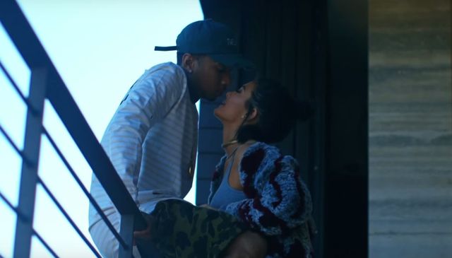 Kylie i Tyga całują się w jego nowym klipie! (FOTO) Kylie i Tyga całują się w jego nowym klipie! (FOTO)