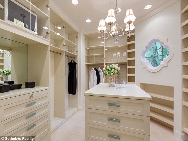 Dlaczego nikt nie chce zamieszkać w willi Tyry Banks?