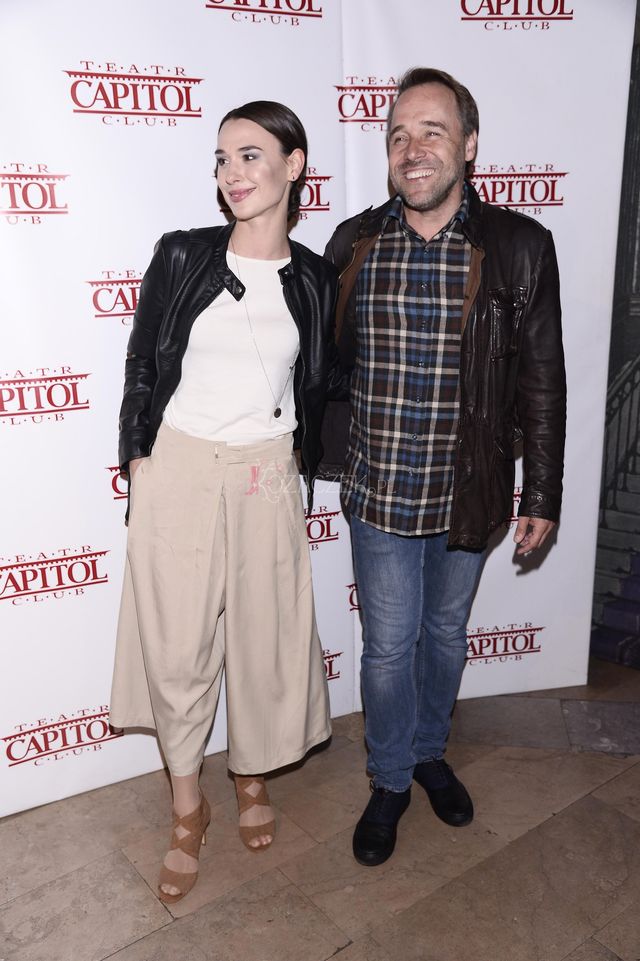 Łukasz Nowicki z żoną na premierze (ZDJĘCIA)