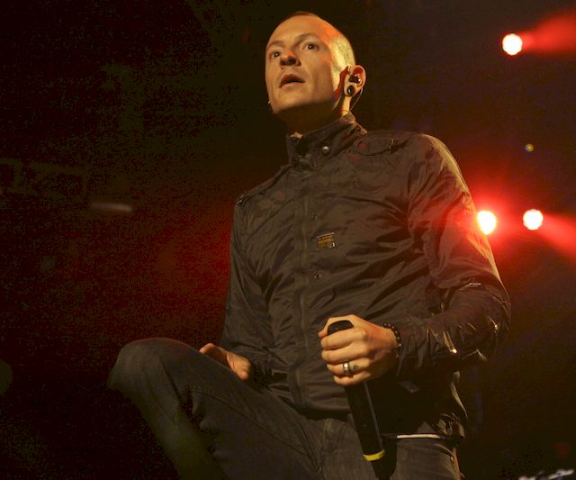 Chester Bennington, wokalista Linkin Park NIE ŻYJE Chester Bennington, wokalista Linkin Park NIE ŻYJE