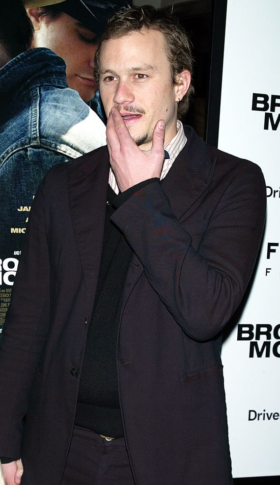 Nowe fakty na temat śmierci Heatha Ledgera są przerażające! 