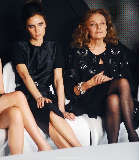 Victoria Beckham obok słynnych projektantek (FOTO)
