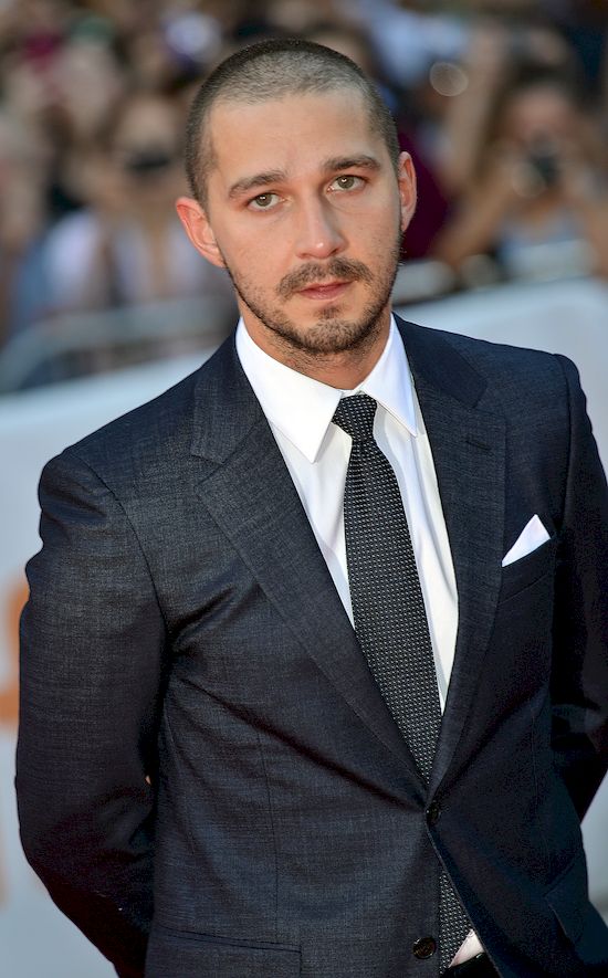 Shia LaBeouf na swój ślub nie wydał nawet 1000 dolarów! 