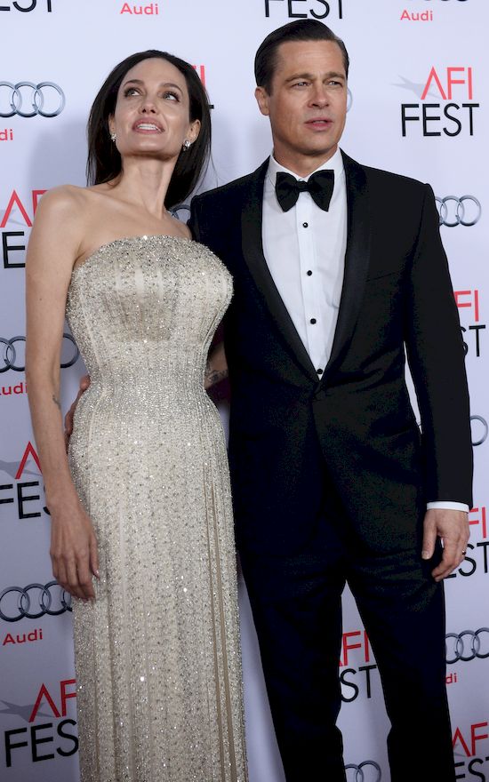 Angelina Jolie PRZERAŻONA! Brad Pitt nie może zrobić... tego?! Angelina Jolie PRZERAŻONA! Brad Pitt nie może zrobić... tego?!