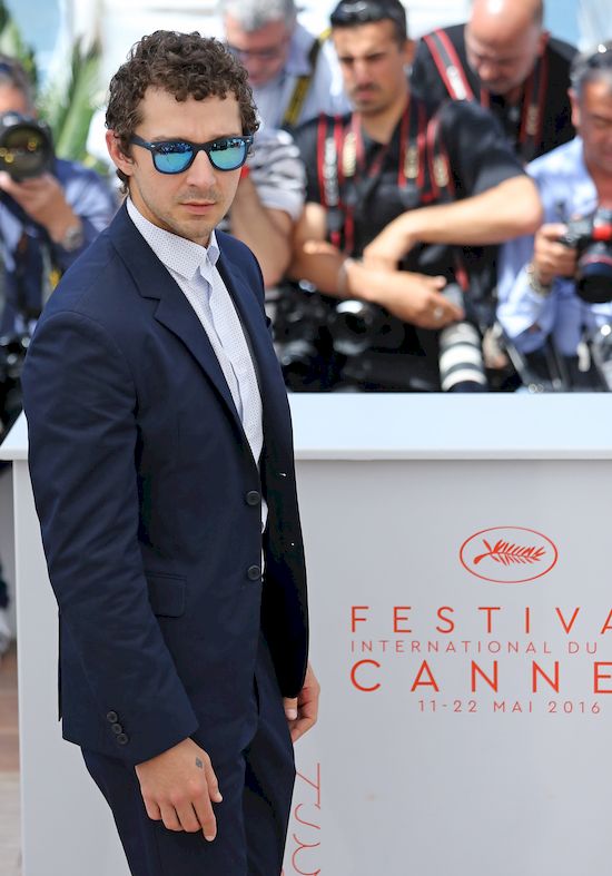 Shia LaBeouf na swój ślub nie wydał nawet 1000 dolarów! 