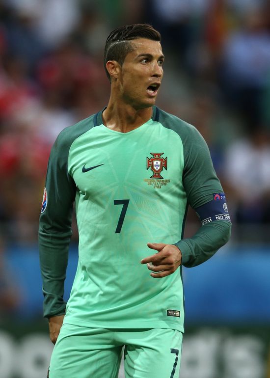 Cristiano Ronaldo maluje... paznokcie u stóp?! (FOTO) Cristiano Ronaldo maluje... paznokcie u stóp?! (FOTO)